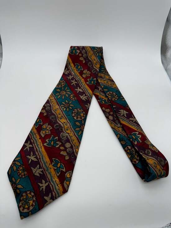 Colorz by Boss Other - Colorz by Boss Vintage Floral Pattern Necktie 100% Polyester